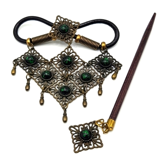 VINTAGE Brass Tone Beaded Dangle Green Stones Hair Barrette Clip Slide Boho - Picture 2 of 6